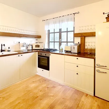 44 George House - Pool, Jacuzzi, Sauna, View Tilaj