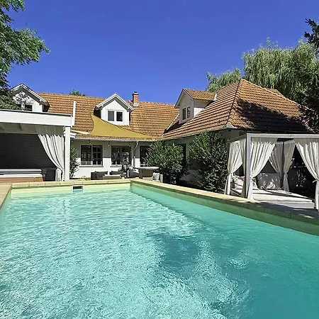 بيت للعطل 44 George House - Pool, Jacuzzi, Sauna, View *