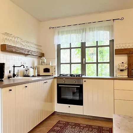 بيت للعطل 44 George House - Pool, Jacuzzi, Sauna, View Tilaj