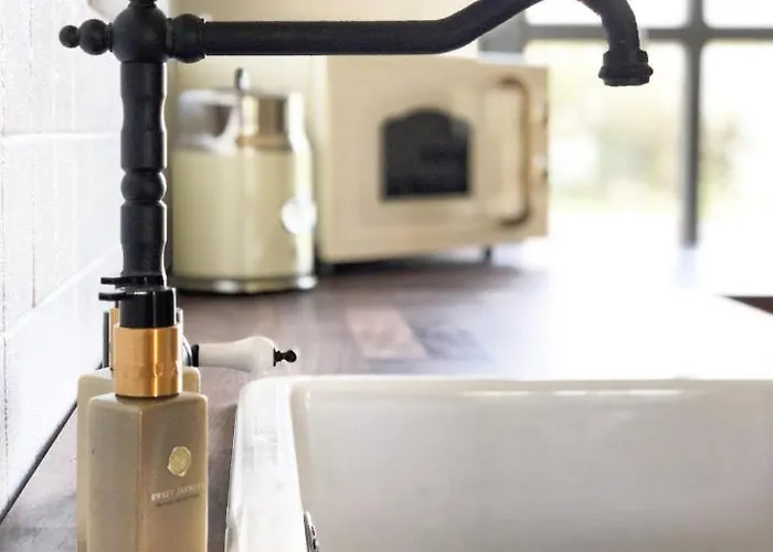 44 George House - Pool, Jacuzzi, Sauna, View Tilaj