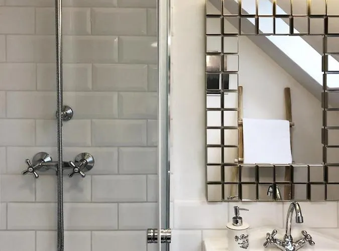 44 George House - Pool, Jacuzzi, Sauna, View בית נופש