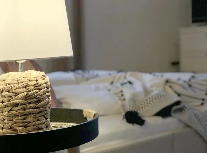 בית נופש 44 George House - Pool, Jacuzzi, Sauna, View