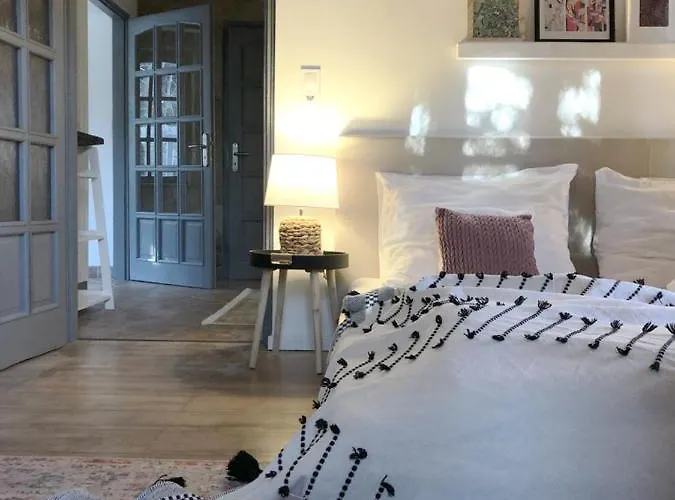 בית נופש 44 George House - Pool, Jacuzzi, Sauna, View *