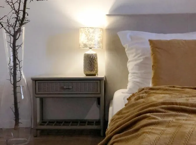 44 George House - Pool, Jacuzzi, Sauna, View *