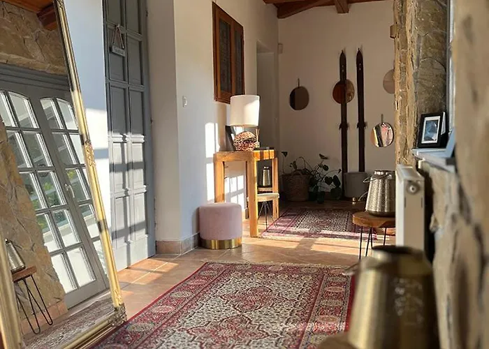 בית נופש 44 George House - Pool, Jacuzzi, Sauna, View