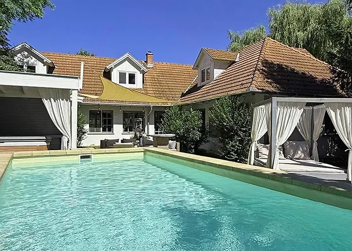 בית נופש 44 George House - Pool, Jacuzzi, Sauna, View *