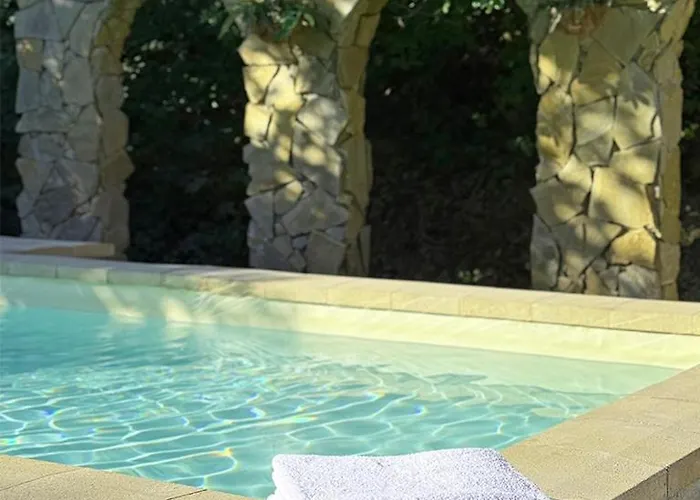 44 George House - Pool, Jacuzzi, Sauna, View *