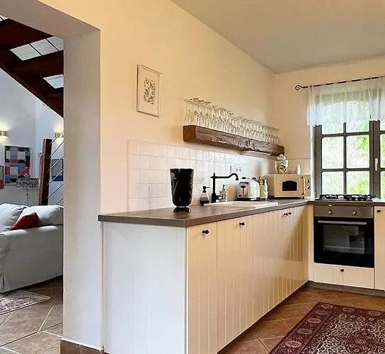 44 George House - Pool, Jacuzzi, Sauna, View Tilaj