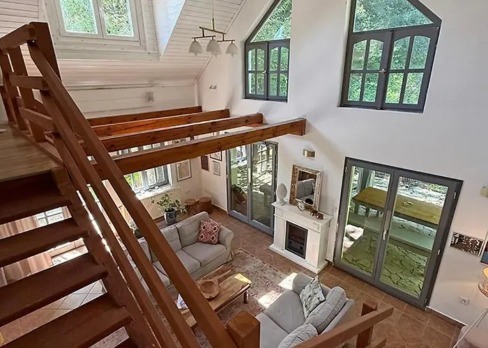 בית נופש 44 George House - Pool, Jacuzzi, Sauna, View *