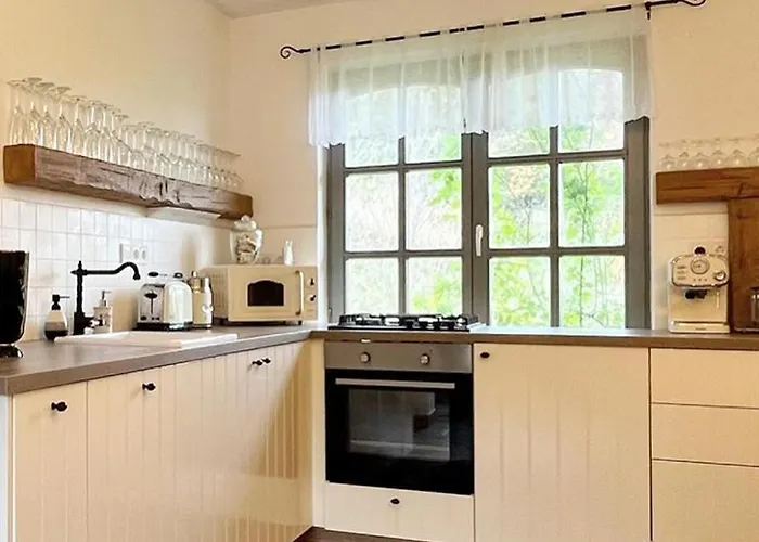 בית נופש 44 George House - Pool, Jacuzzi, Sauna, View Tilaj